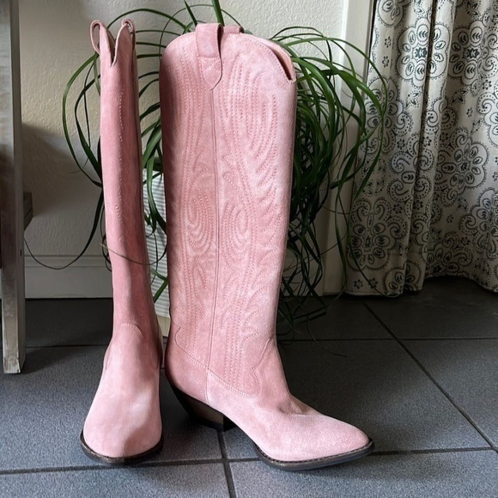 Free People Finn Tall Suede Western Boots. NWT